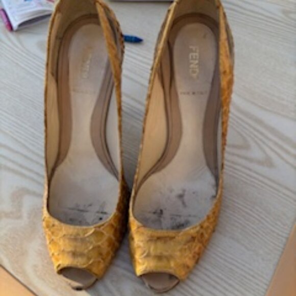 Fendi Vintage Yellow/Brown Snakeskin Heels - Picture 1 of 9